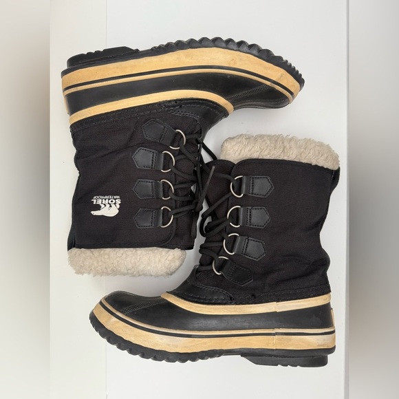 Sorel Black and Cream Insulated Boots - Picture 5 of 10